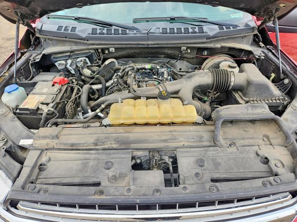 2019 FORD F150 — Engine bay