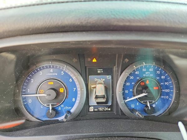2015 TOYOTA SIENNA