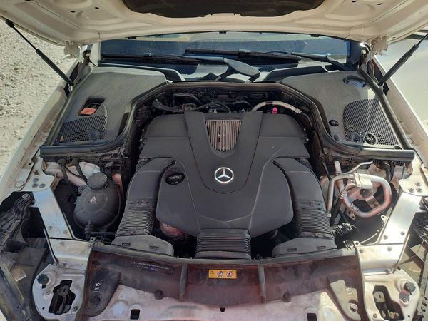 2019 MERCEDES-BENZ E E450-4M — Engine bay