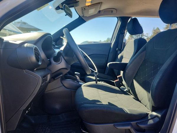 2020 NISSAN KICKS
