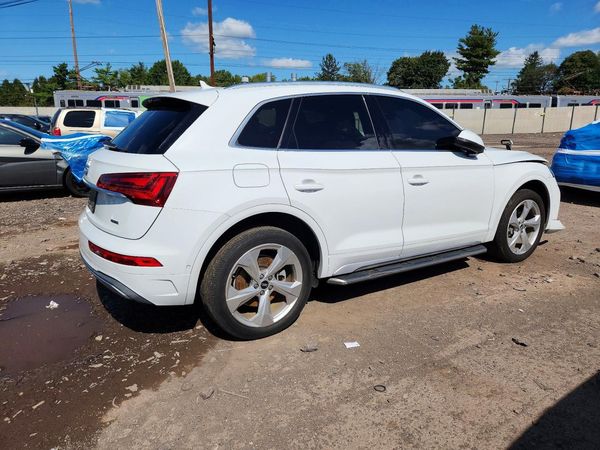 2021 AUDI Q5 quattro Prestige