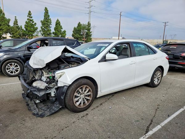 2015 TOYOTA CAMRY
