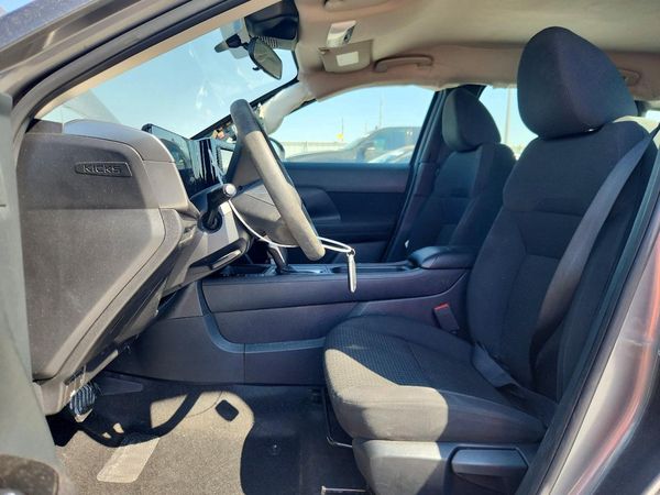 2025 NISSAN KICKS