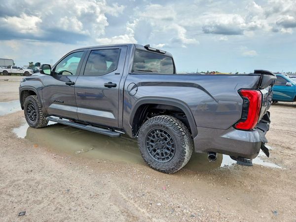 2026 TOYOTA TUNDRA