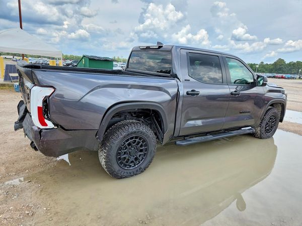 2026 TOYOTA TUNDRA