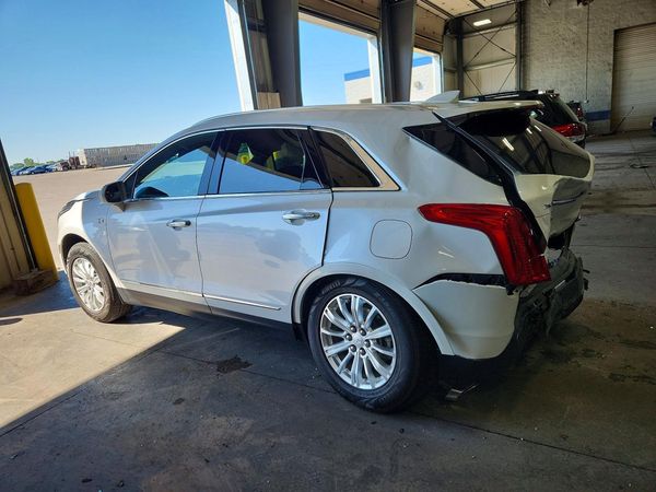 2017 CADILLAC XT5 Base