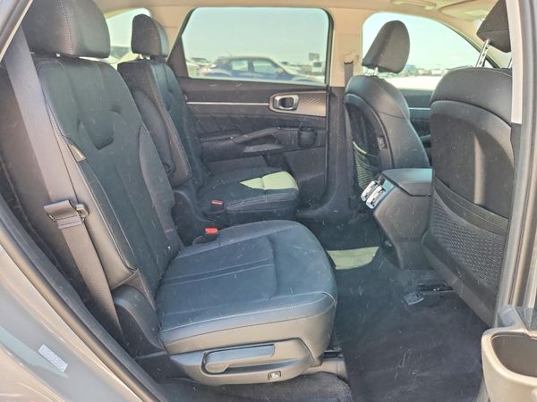 2025 KIA SORENTO