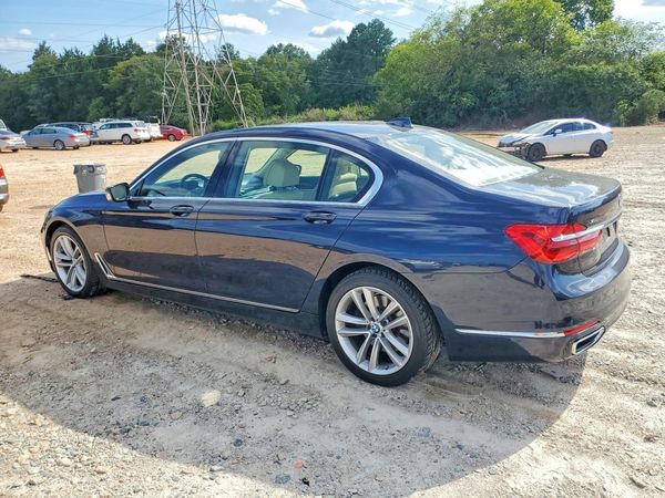 2016 BMW 750