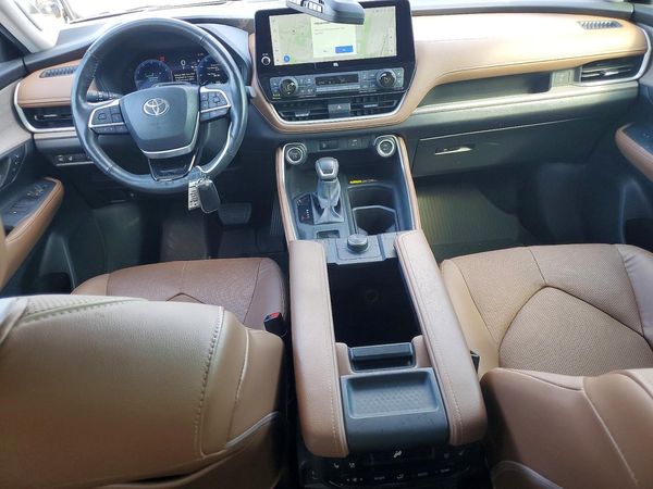 2024 TOYOTA GRAND HIGHLANDER