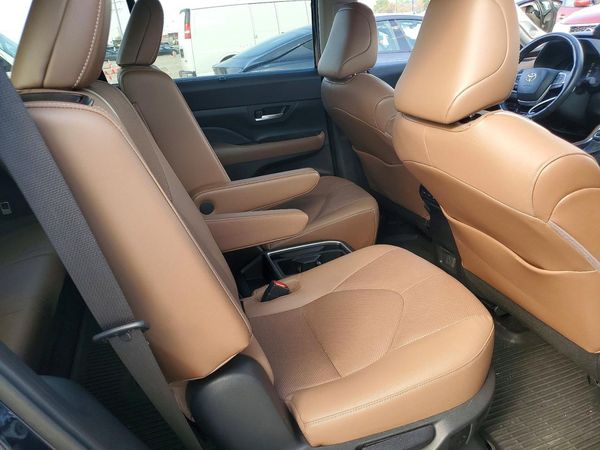 2024 TOYOTA GRAND HIGHLANDER