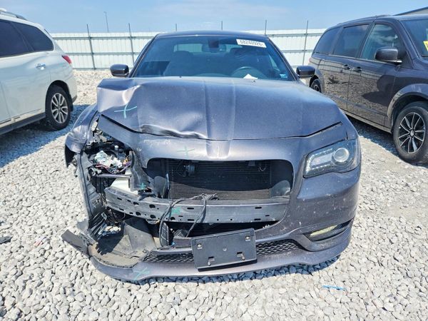 2017 CHRYSLER 300