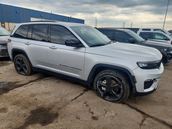 2025 JEEP GRAND CHEROKEE