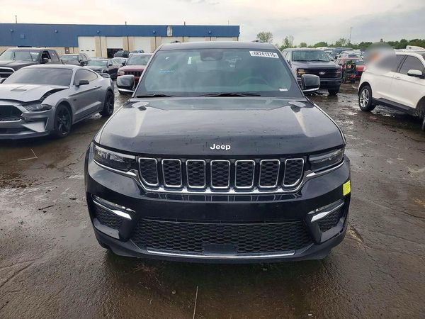 2025 JEEP GRAND CHEROKEE