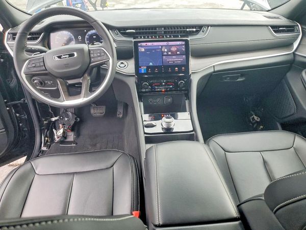 2025 JEEP GRAND CHEROKEE