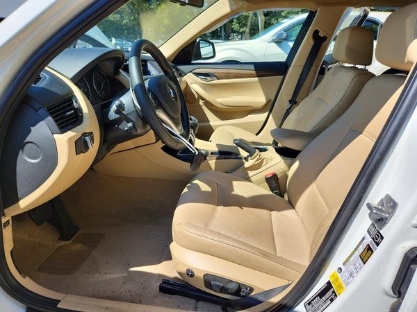 2015 BMW X1 — DENT