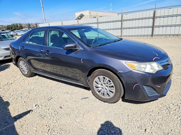 2012 TOYOTA CAMRY — Passenger 3/4