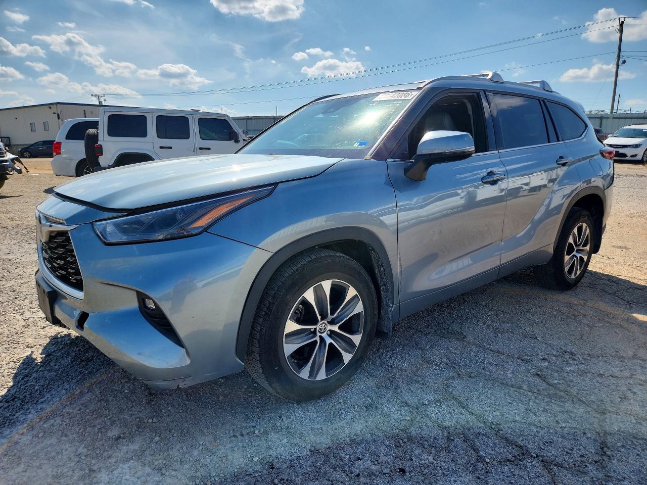 2022 TOYOTA HIGHLANDER