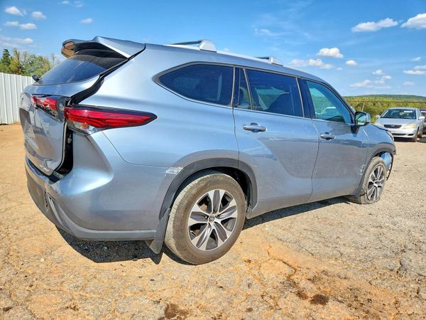 2022 TOYOTA HIGHLANDER