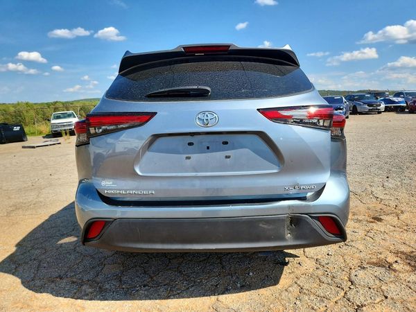 2022 TOYOTA HIGHLANDER