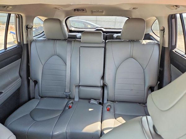 2022 TOYOTA HIGHLANDER