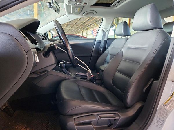 2017 VOLKSWAGEN JETTA SE