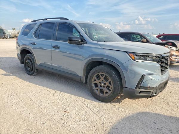 2024 HONDA PILOT — Passenger 3/4