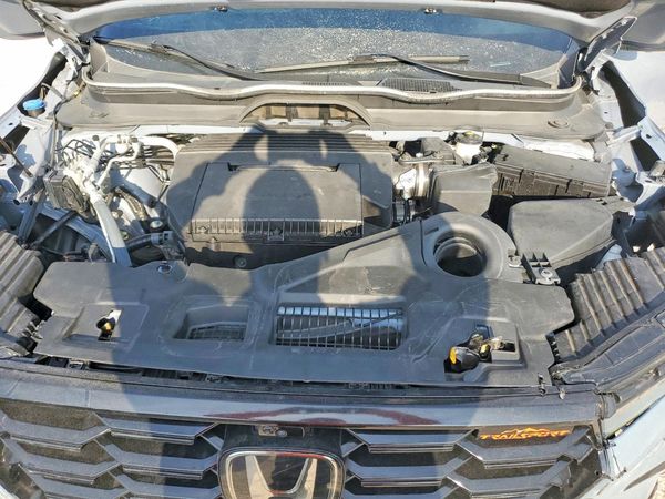 2024 HONDA PILOT — Engine bay