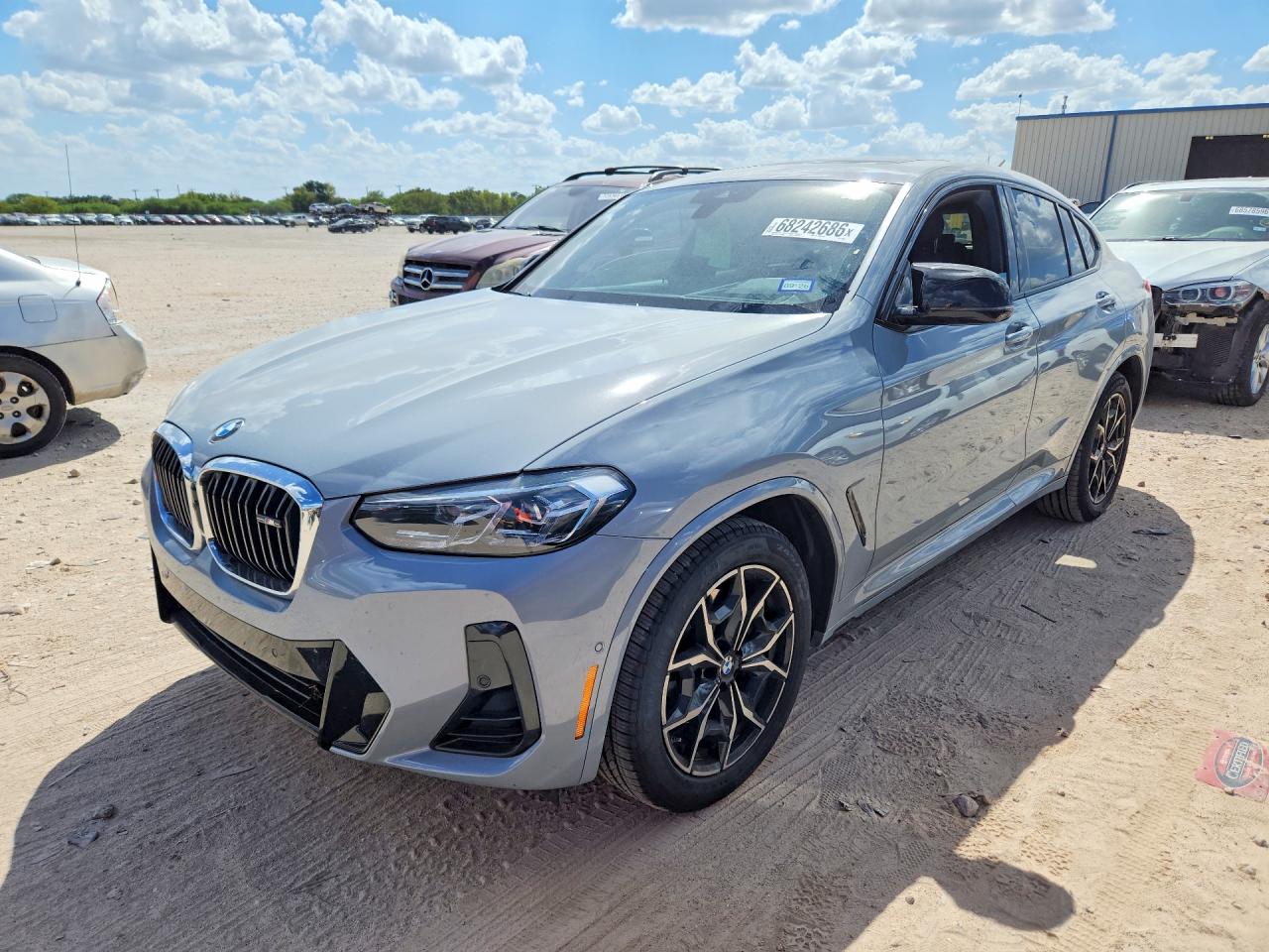 2025 BMW X4 M40i