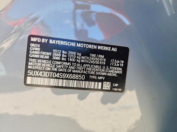 2025 BMW X4 M40i