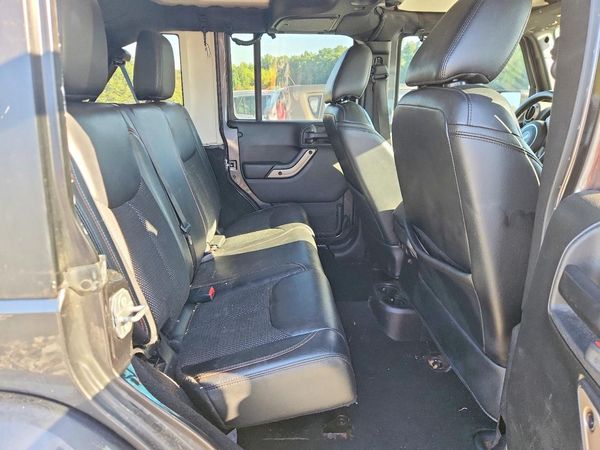 2016 JEEP WRANGLER UNLIMITED SAHARA 4X4