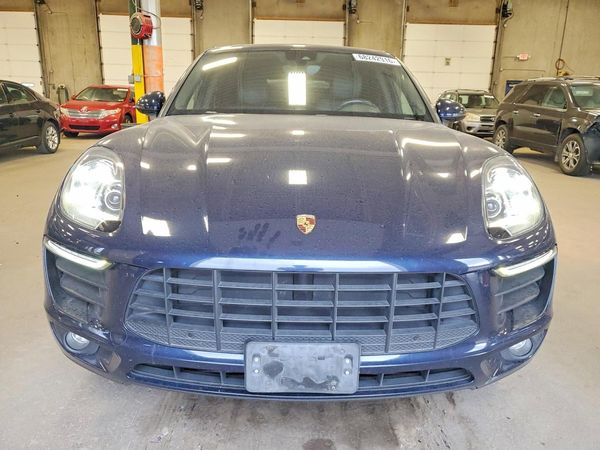 2018 PORSCHE MACAN