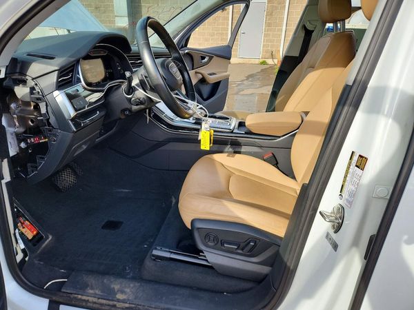 2022 AUDI Q7 quattro Premium Plus