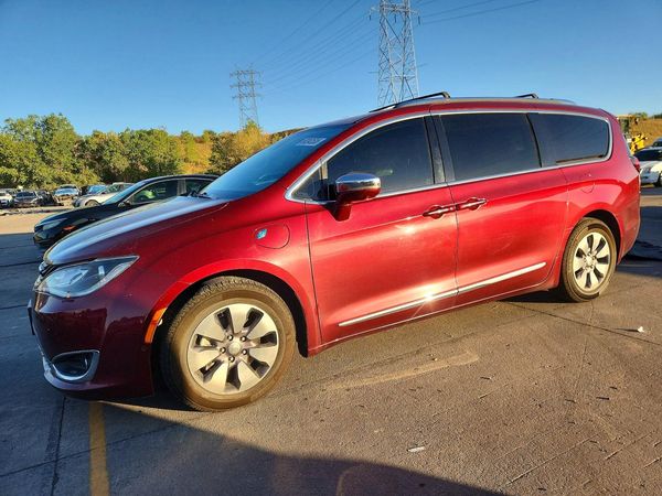 2018 CHRYSLER PACIFICA Limited