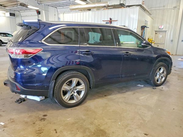 2016 TOYOTA HIGHLANDER