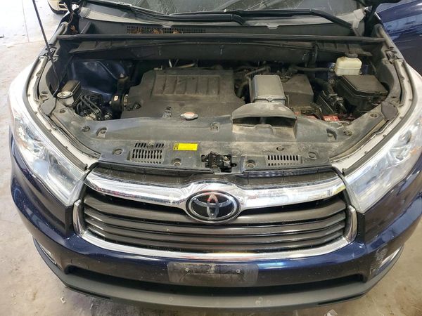 2016 TOYOTA HIGHLANDER