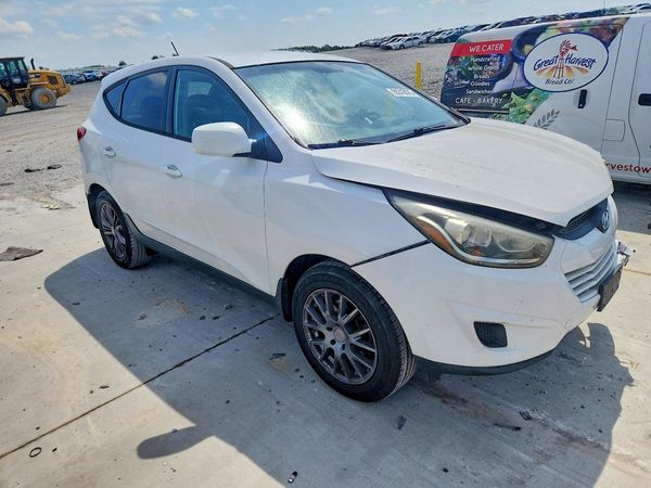 2015 HYUNDAI TUCSON