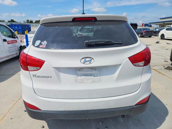 2015 HYUNDAI TUCSON