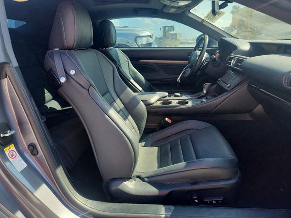 2017 LEXUS RC 200t
