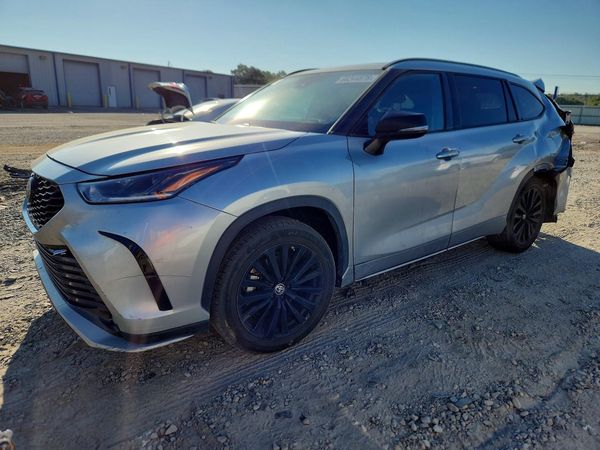 2024 TOYOTA HIGHLANDER