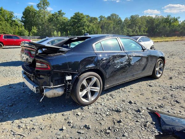2015 DODGE CHARGER SXT