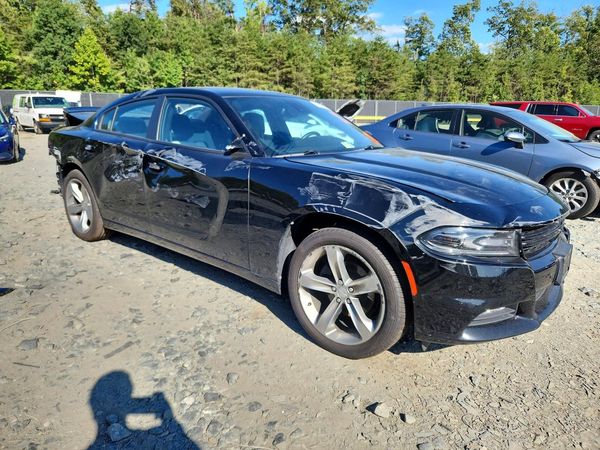 2015 DODGE CHARGER SXT