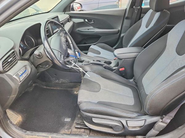 2019 HYUNDAI VELOSTER 2.0L and 2.0L Premium — DENT