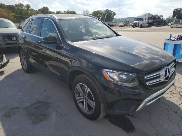 2019 MERCEDES-BENZ GLC GLC300 — Passenger 3/4