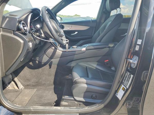 2019 MERCEDES-BENZ GLC GLC300 — DENT