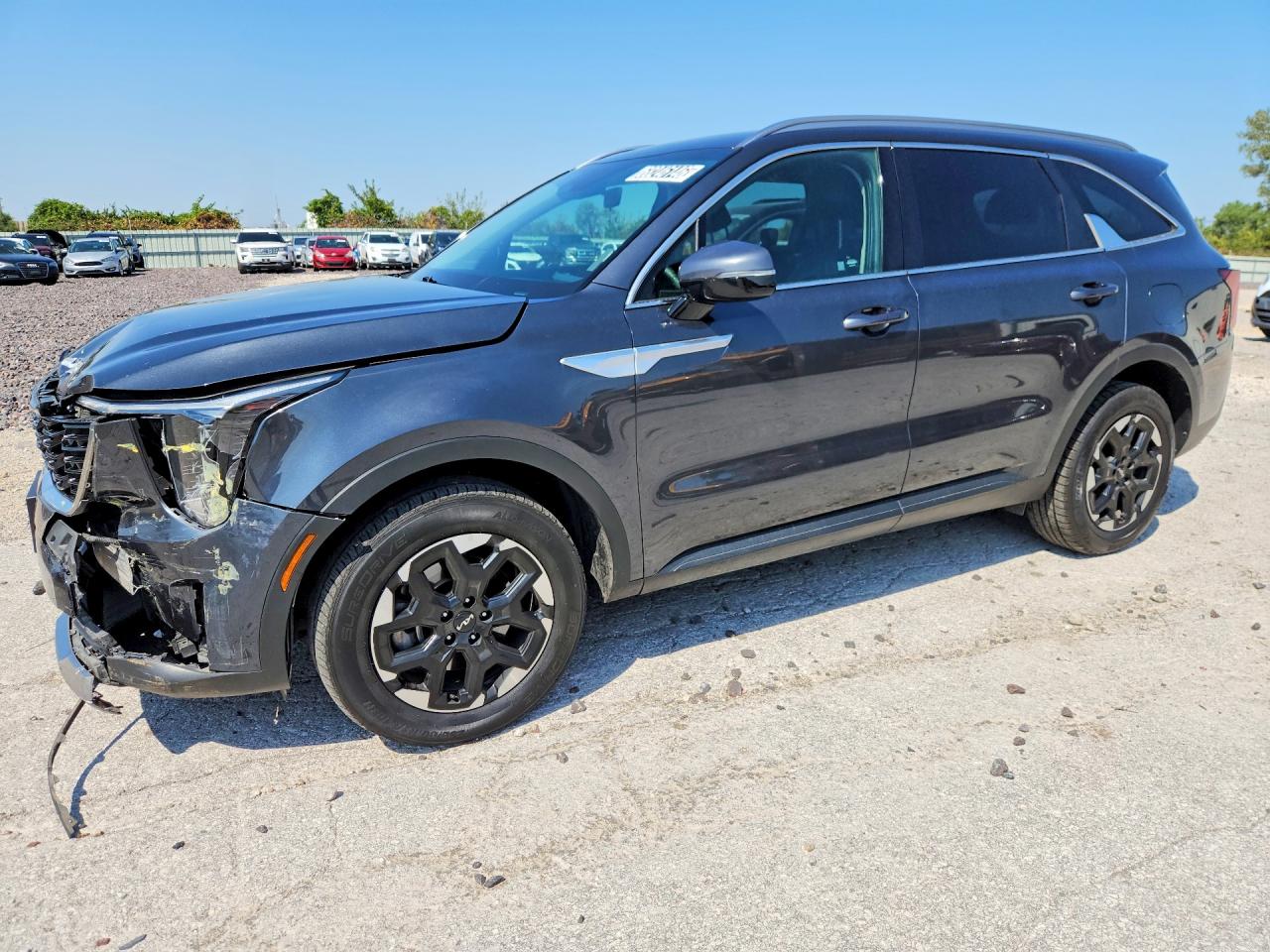2024 KIA SORENTO S — Front 3/4
