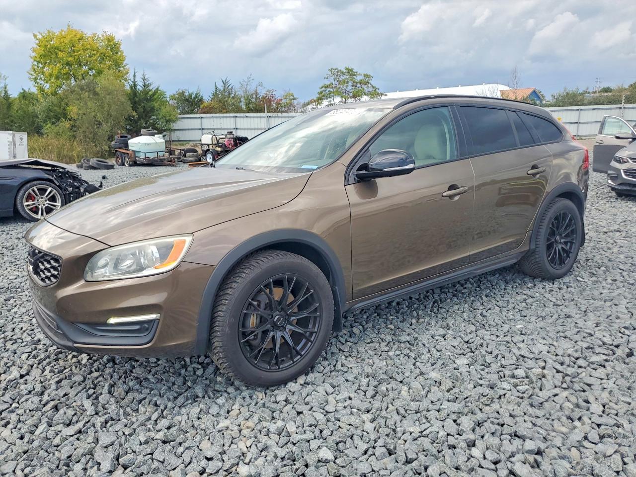 2018 VOLVO V60 CROSS COUNTRY