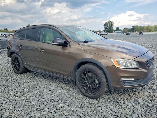 2018 VOLVO V60 CROSS COUNTRY