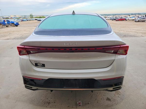2022 KIA K5