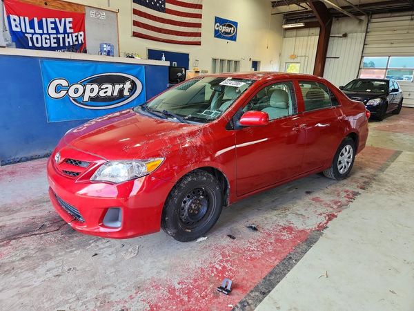 2012 TOYOTA COROLLA — Front 3/4