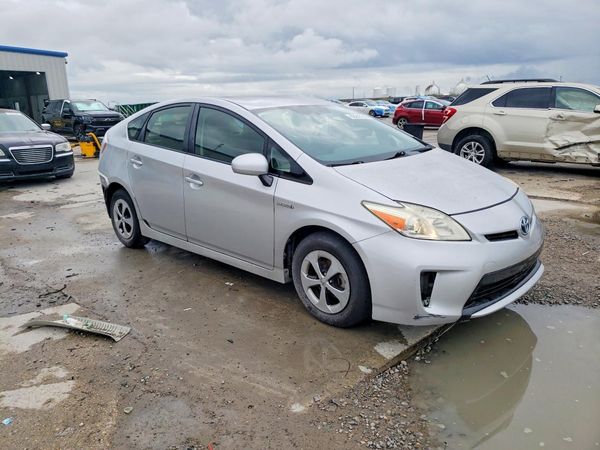 2014 TOYOTA PRIUS